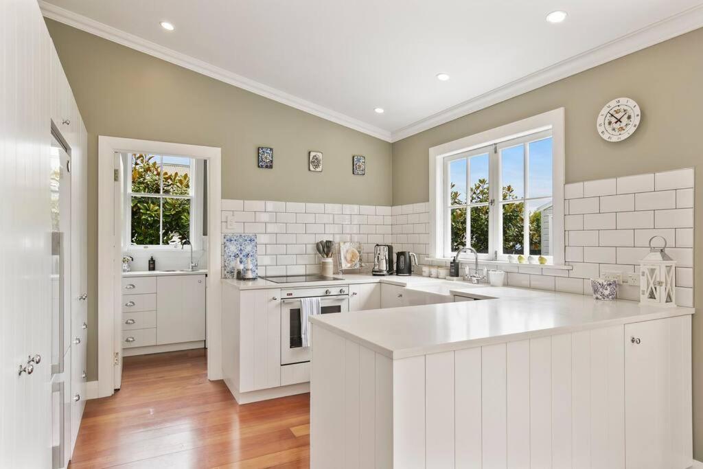 Historic Charm In Greytown - Cosy Kowhai Cottage Exteriör bild