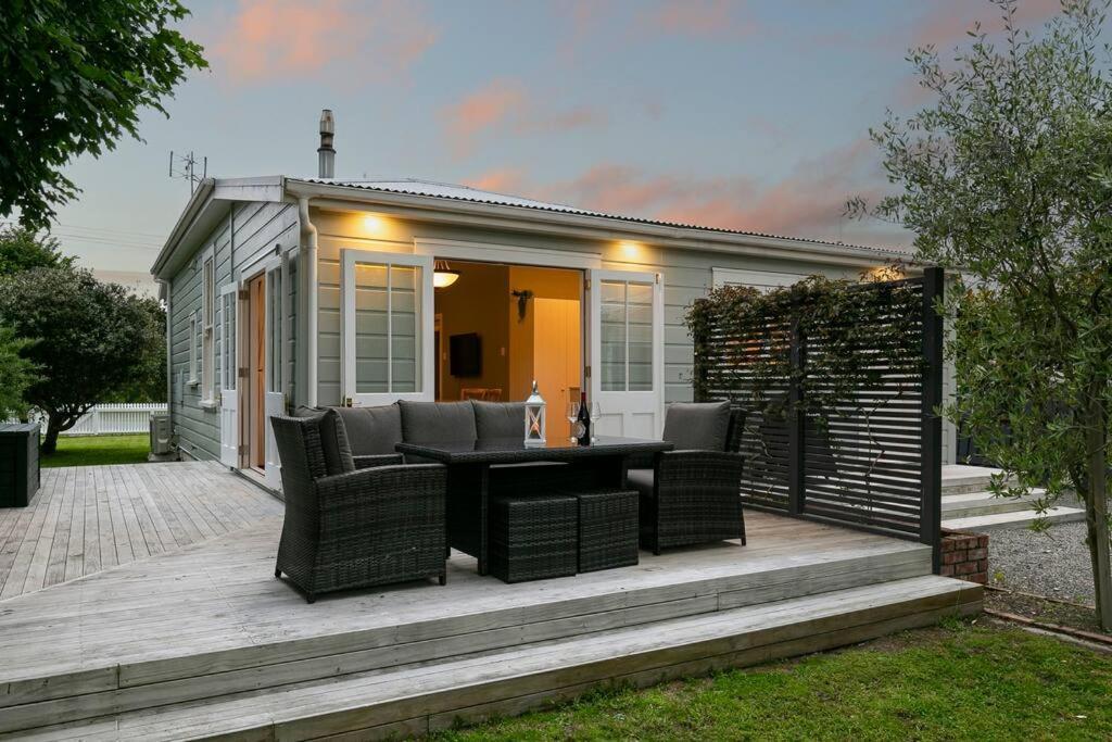 Historic Charm In Greytown - Cosy Kowhai Cottage Exteriör bild