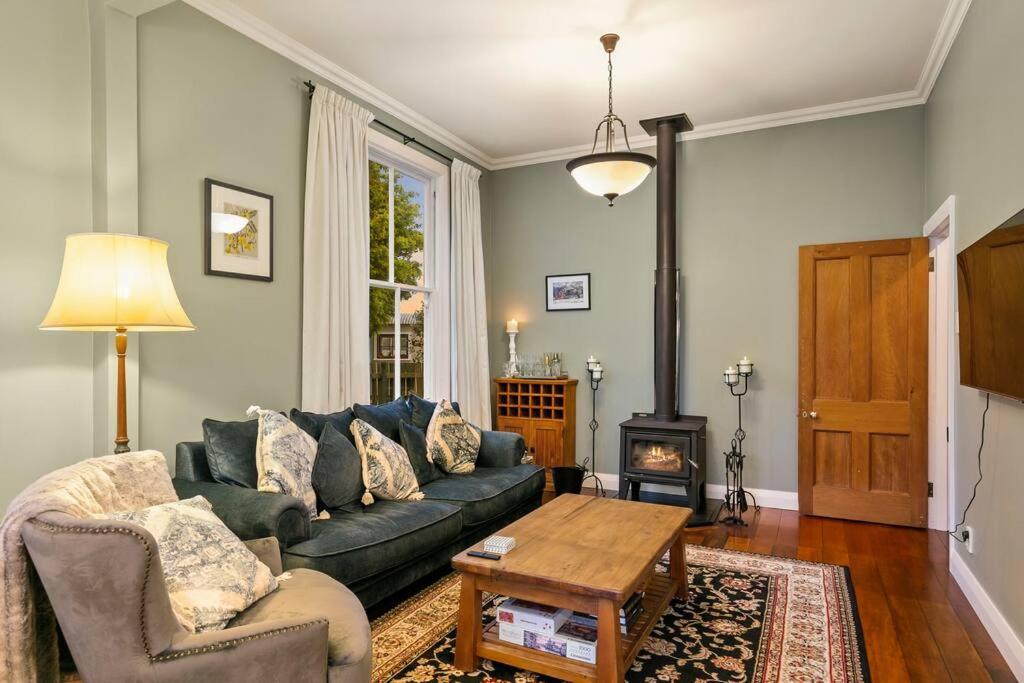 Historic Charm In Greytown - Cosy Kowhai Cottage Exteriör bild