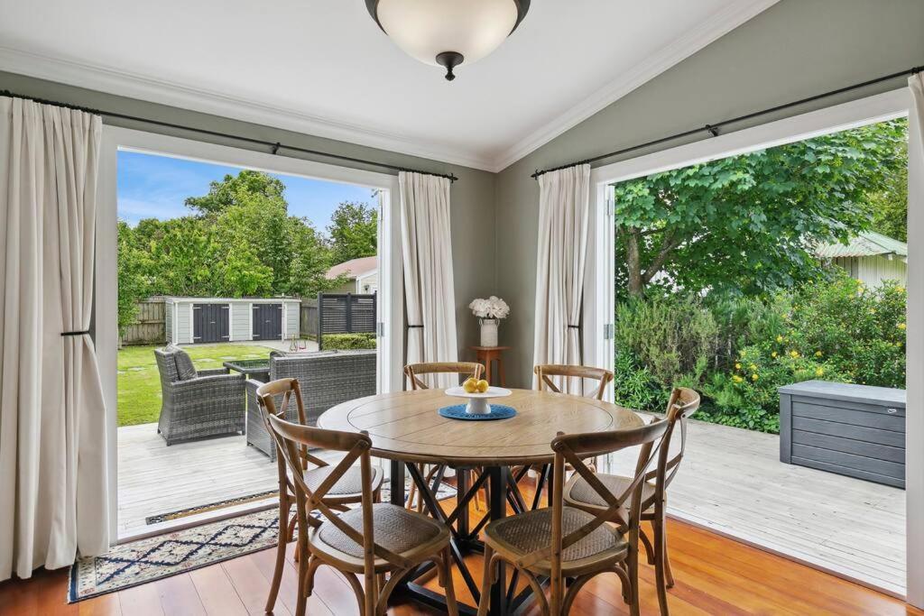 Historic Charm In Greytown - Cosy Kowhai Cottage Exteriör bild