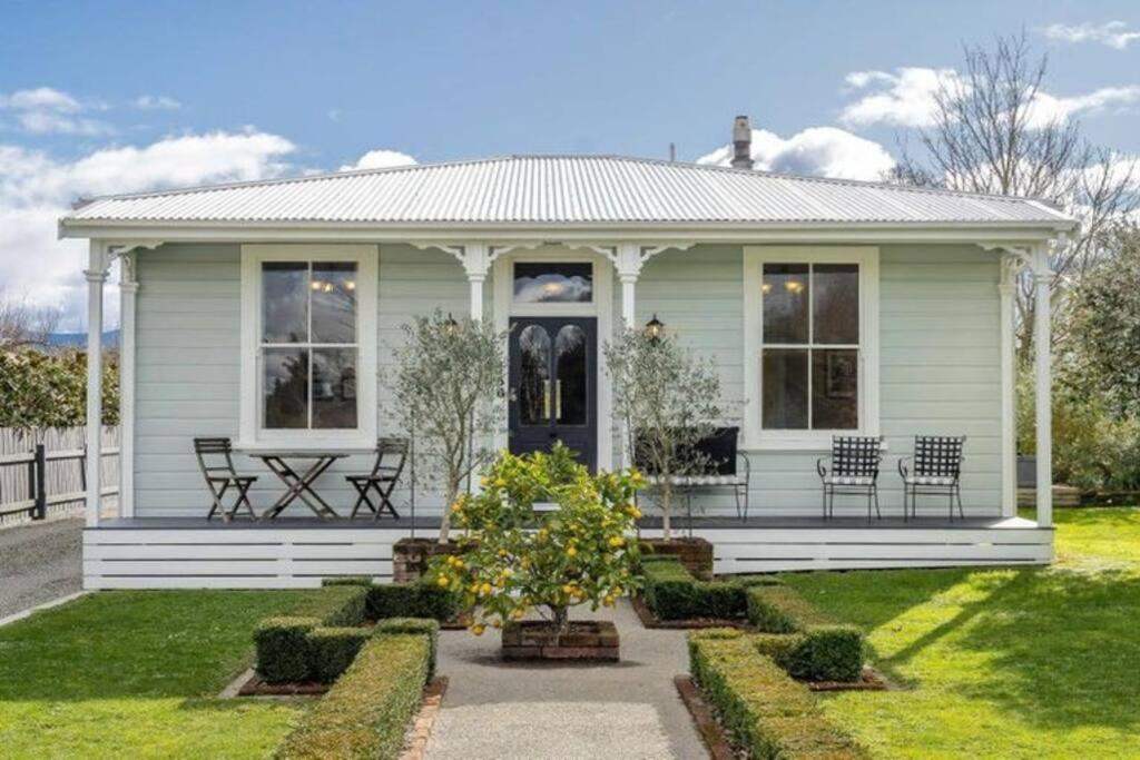 Historic Charm In Greytown - Cosy Kowhai Cottage Exteriör bild